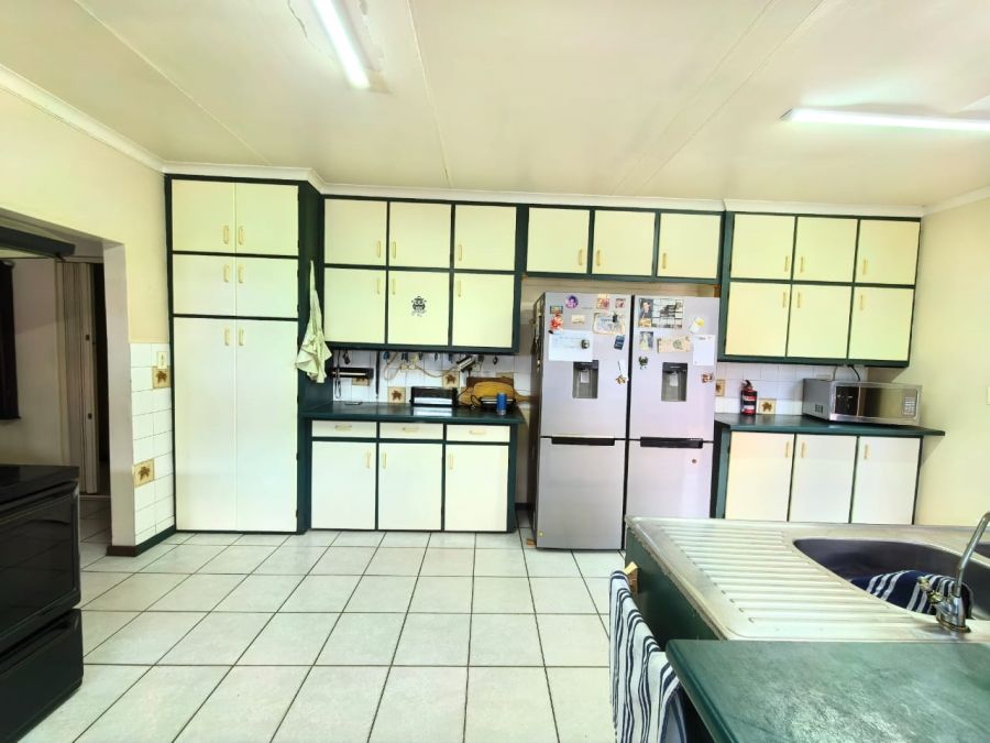 4 Bedroom Property for Sale in Vaalpark Free State